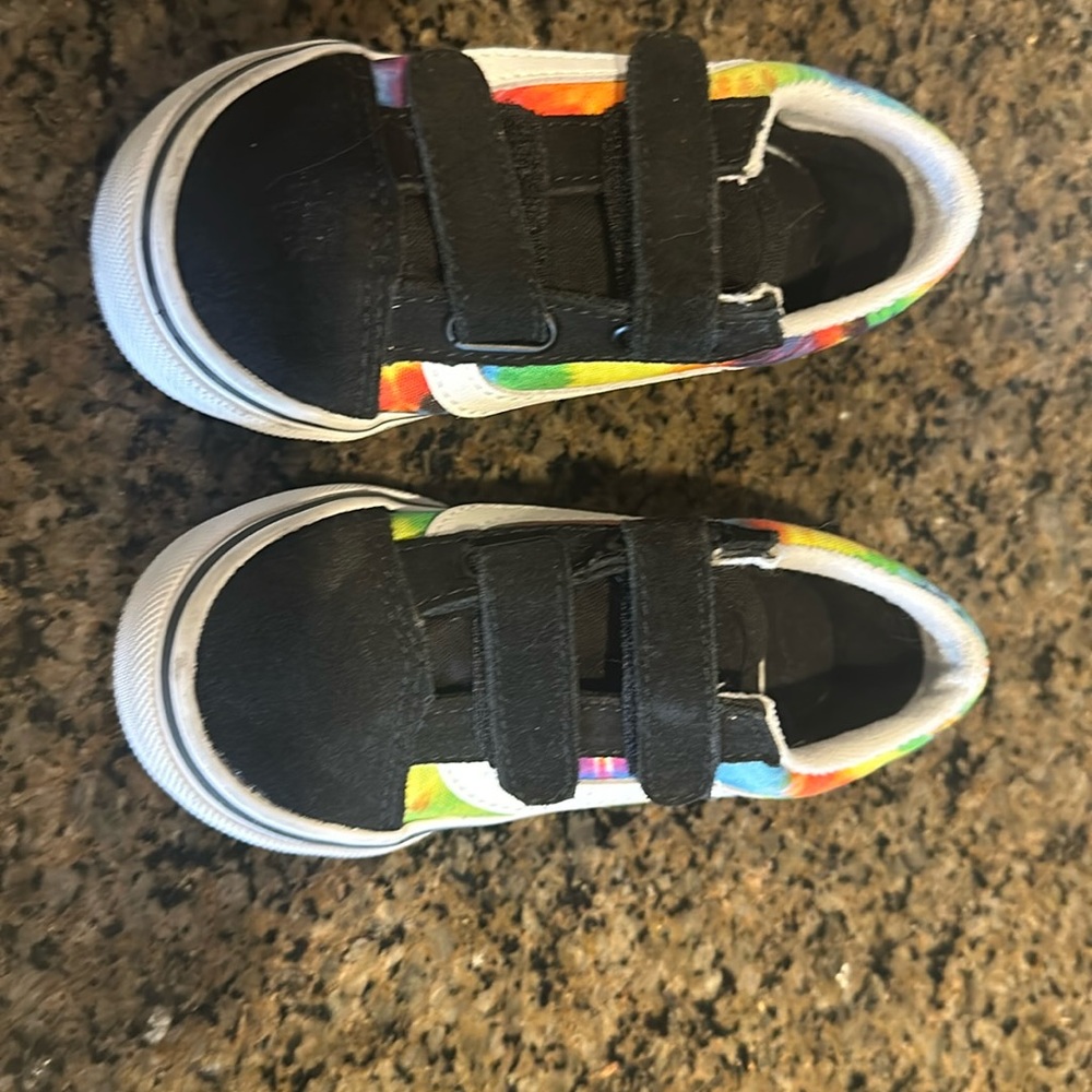Kids vans 8.5